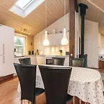 5 Star Holiday Home In Hals Hébergement de vacances *