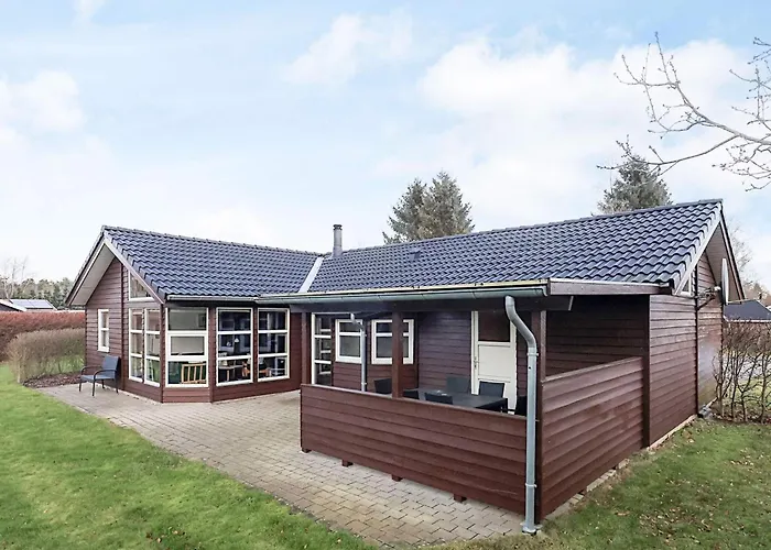 Dom wakacyjny 6 Person In Hals-by Traum Hals
